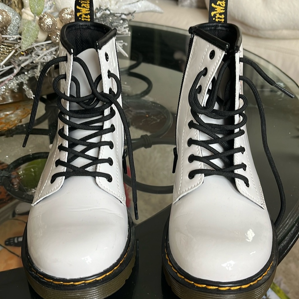 Doctor Martins White leather Boots